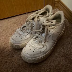 Air Force 1s Size: 4.5Y